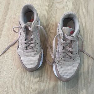 Nike Air Max. Size 7. Dusty rose.